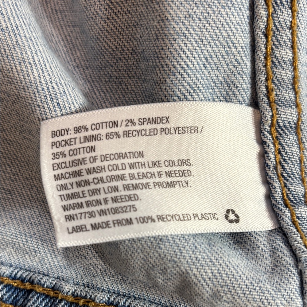 Universal Thread Light Blue Denim Jacket with Floral Embroidery - Picture 7 of 14